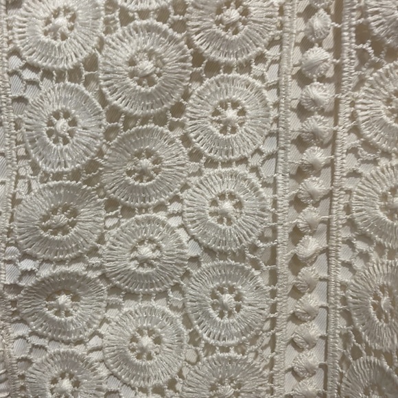 Cream Lace Top - Picture 3 of 4